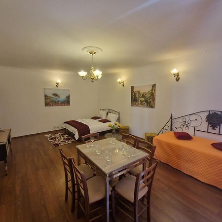 5* Royal House Near Unirii Square Villa Kolozsvár Kültér fotó