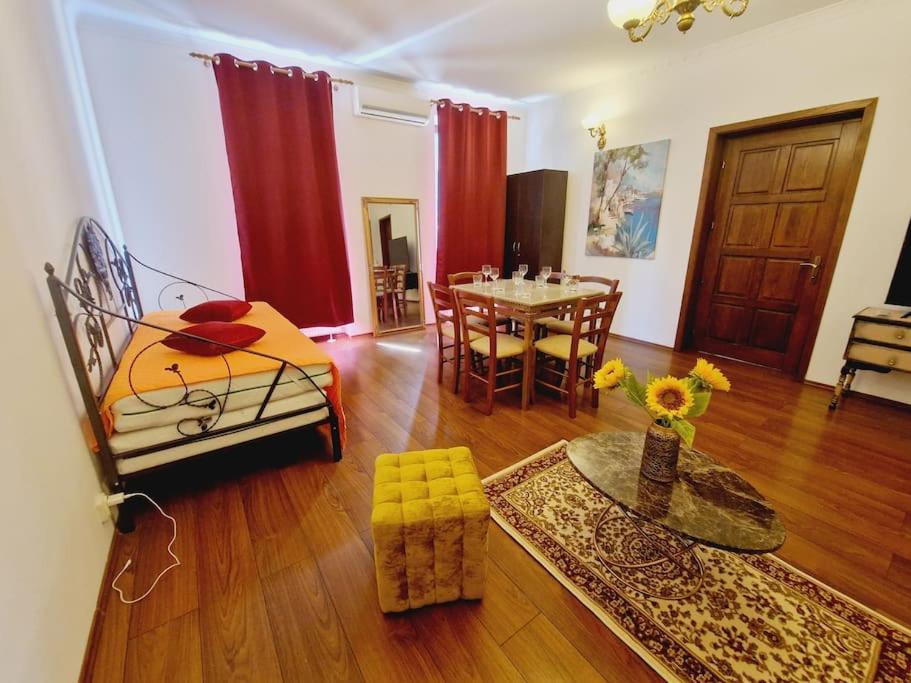 5* Royal House Near Unirii Square Villa Kolozsvár Kültér fotó